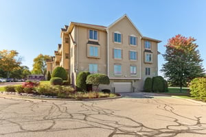 N University Dr 208-S1110-037.jpg