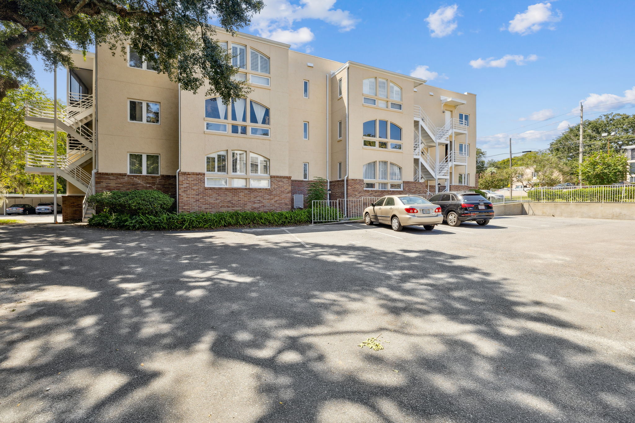 Welcome to 2912 St Johns Ave Unit 17
