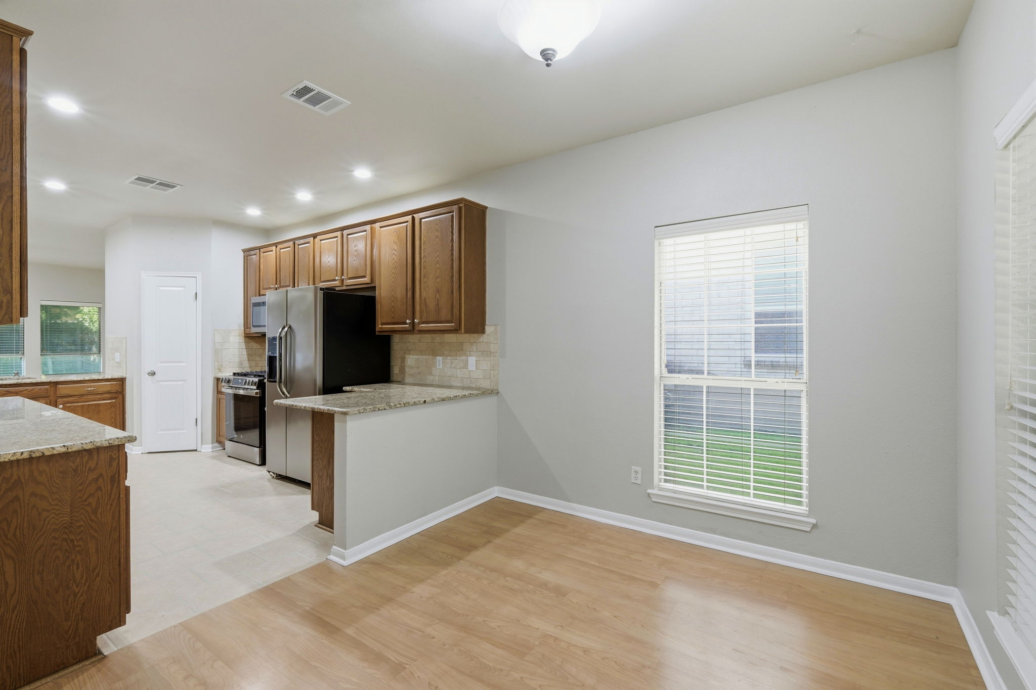 Kitchen/Breakfast Area