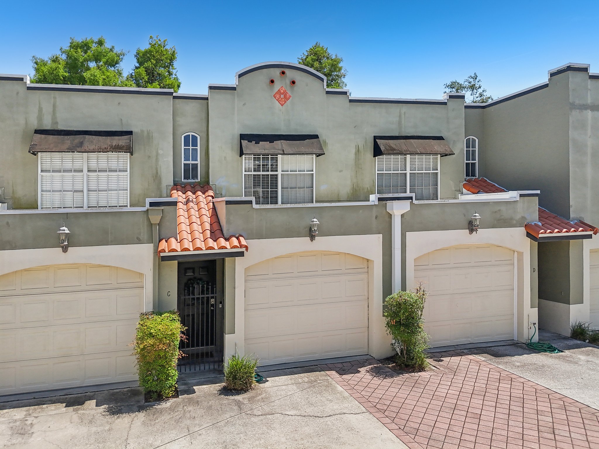 W Gandy Blvd C-2405-003.jpg