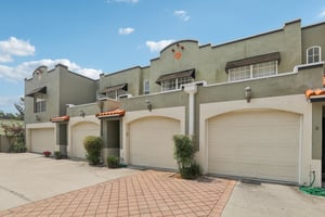 W Gandy Blvd C-2305-002.jpg