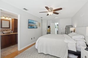 W Gandy Blvd C-2305-019.jpg