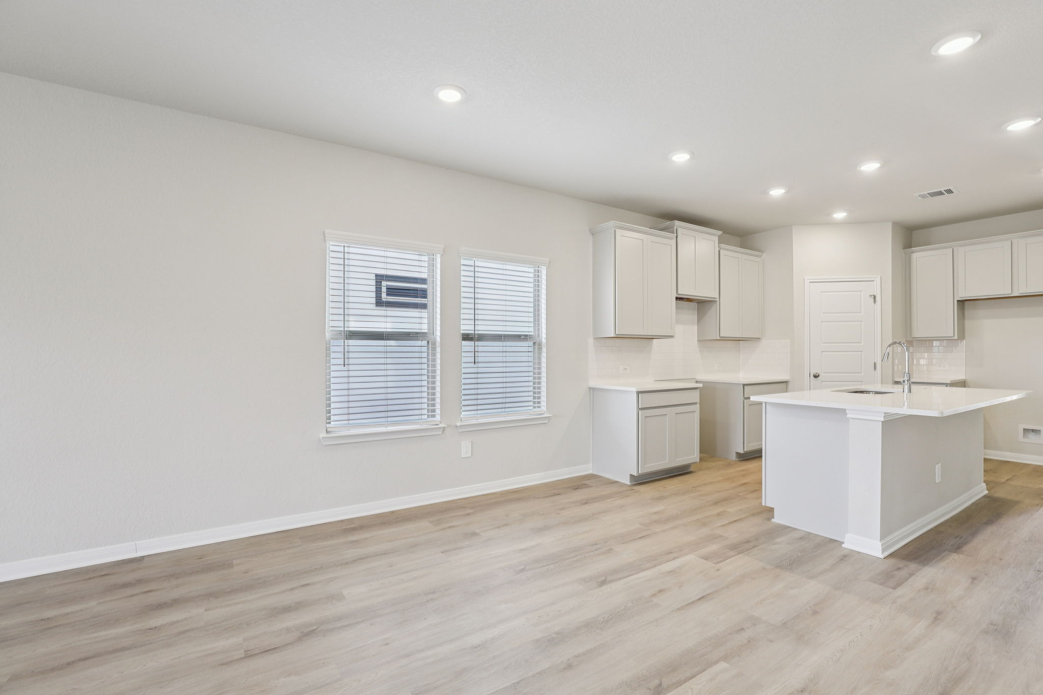 San Antonio - Catalina-2915 Junction Bay Converse TX 78109-016