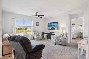 Canary Ln-006.jpg