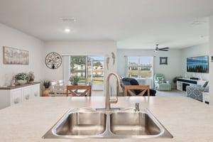 Canary Ln-016.jpg