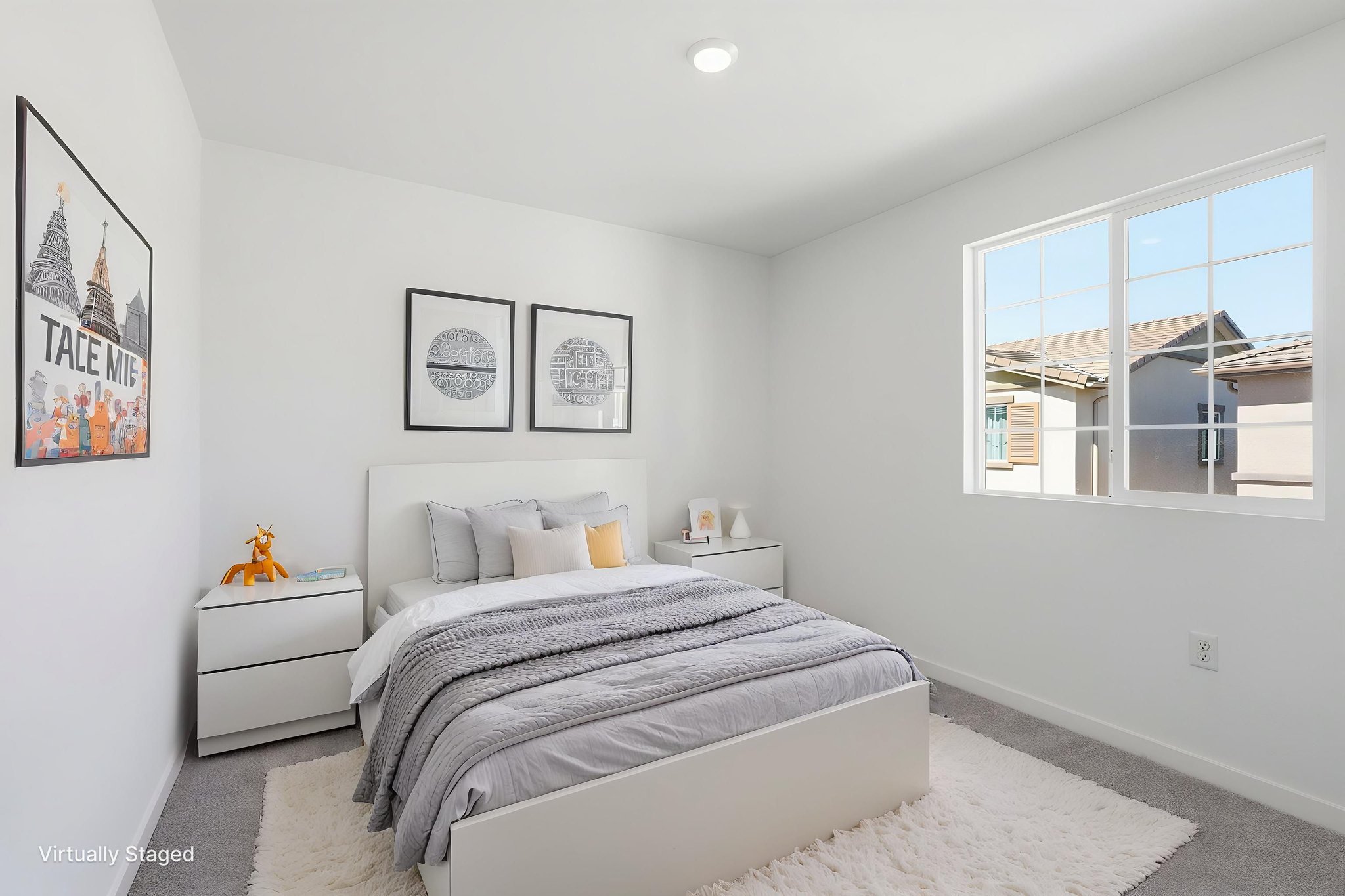 DSC00074 virtually staged.jpeg