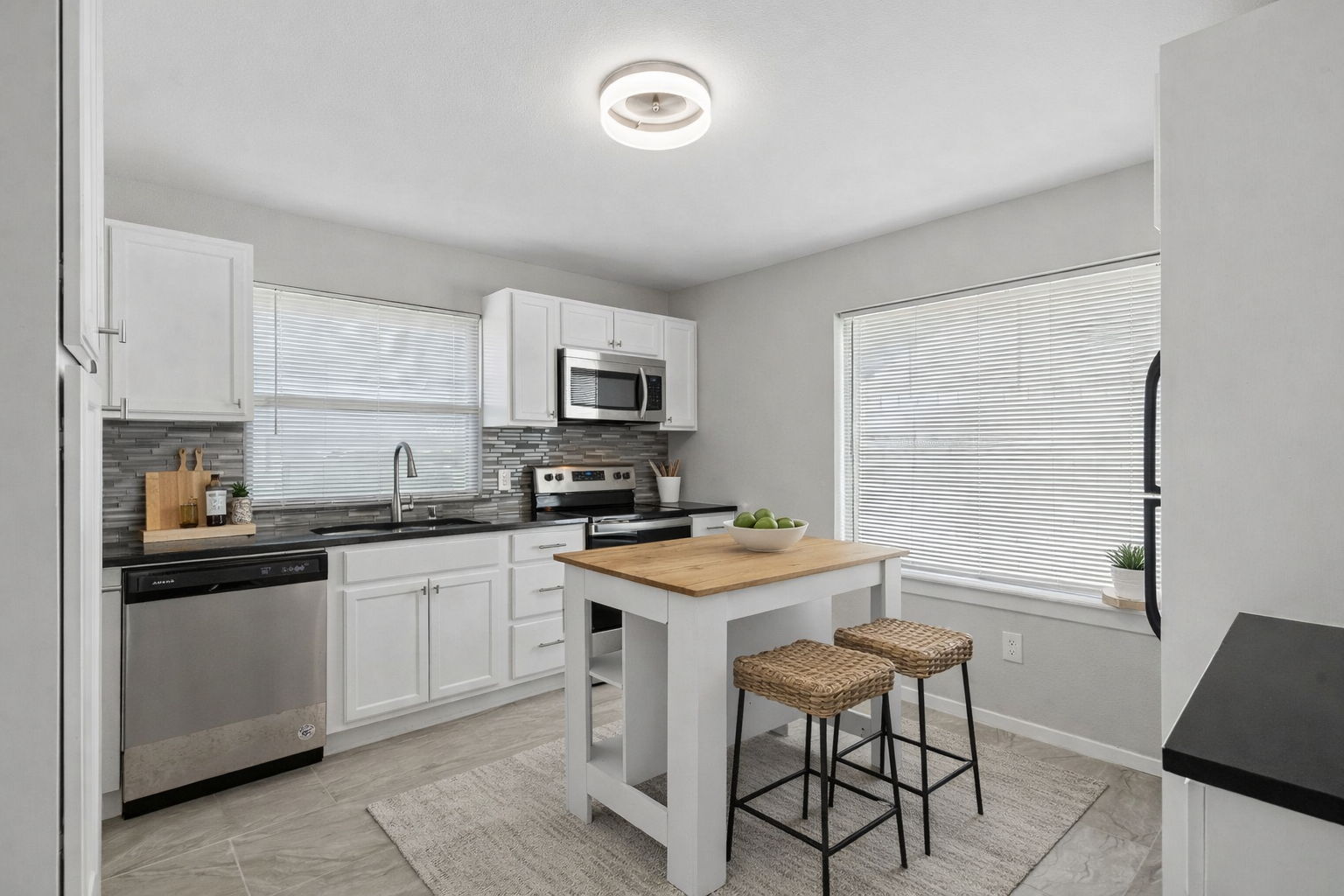 Eat-in Kitchen Virtually Staged