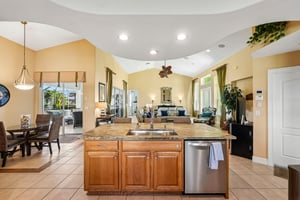 SW 26th St-S1610-020.jpg