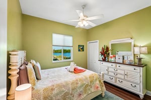 SW 26th St-S1610-025.jpg