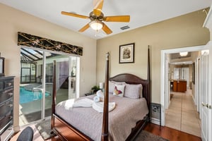 SW 26th St-S1610-028.jpg
