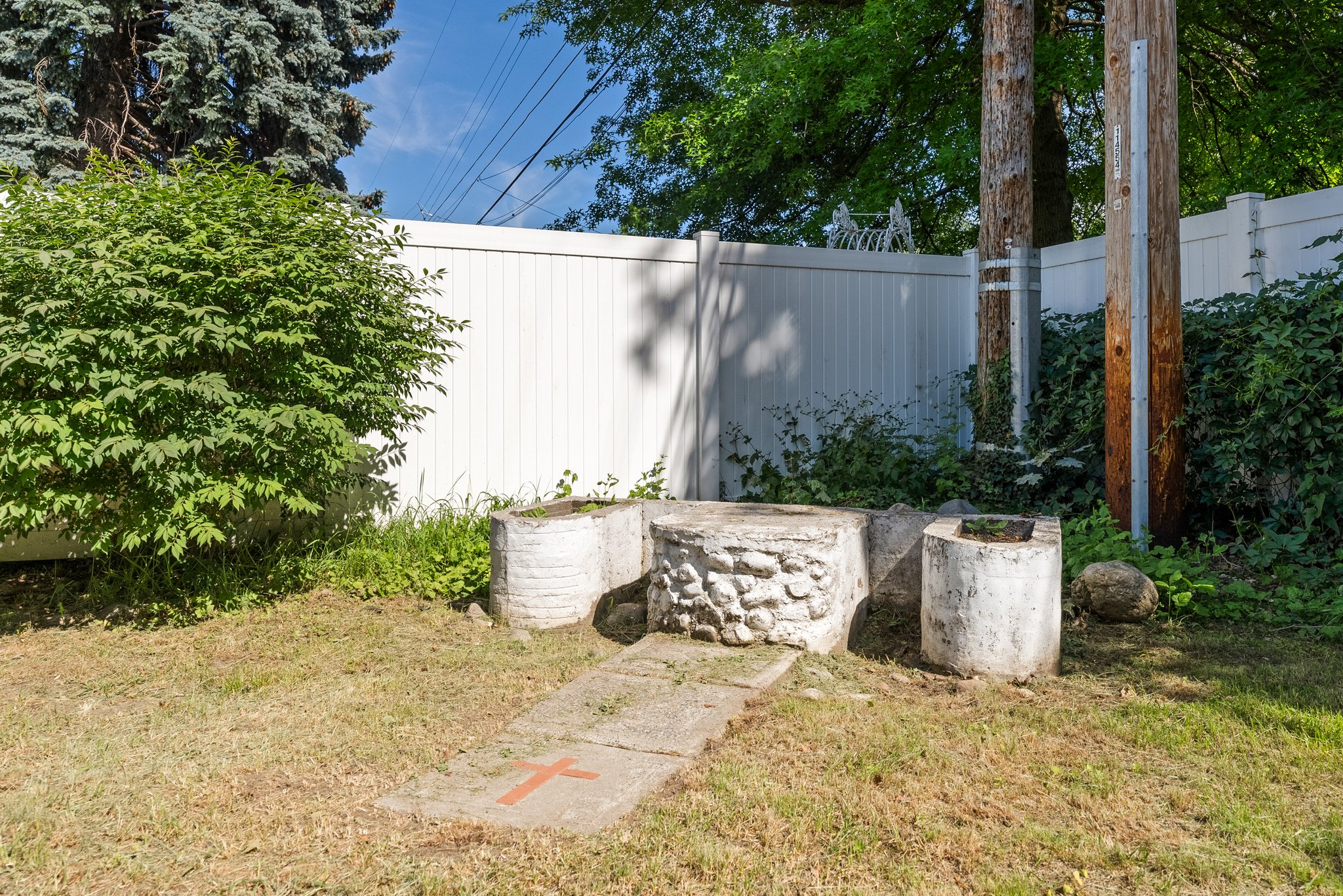  Photo 42