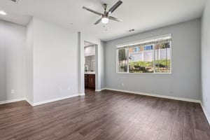 Abelia Glen St-S1203-023.jpg