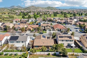 Abelia Glen St-S1203-043.jpg