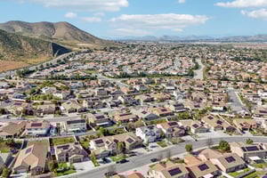 Abelia Glen St-S1203-051.jpg