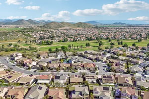 Abelia Glen St-S1203-053.jpg