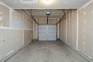 Garage & Driveway