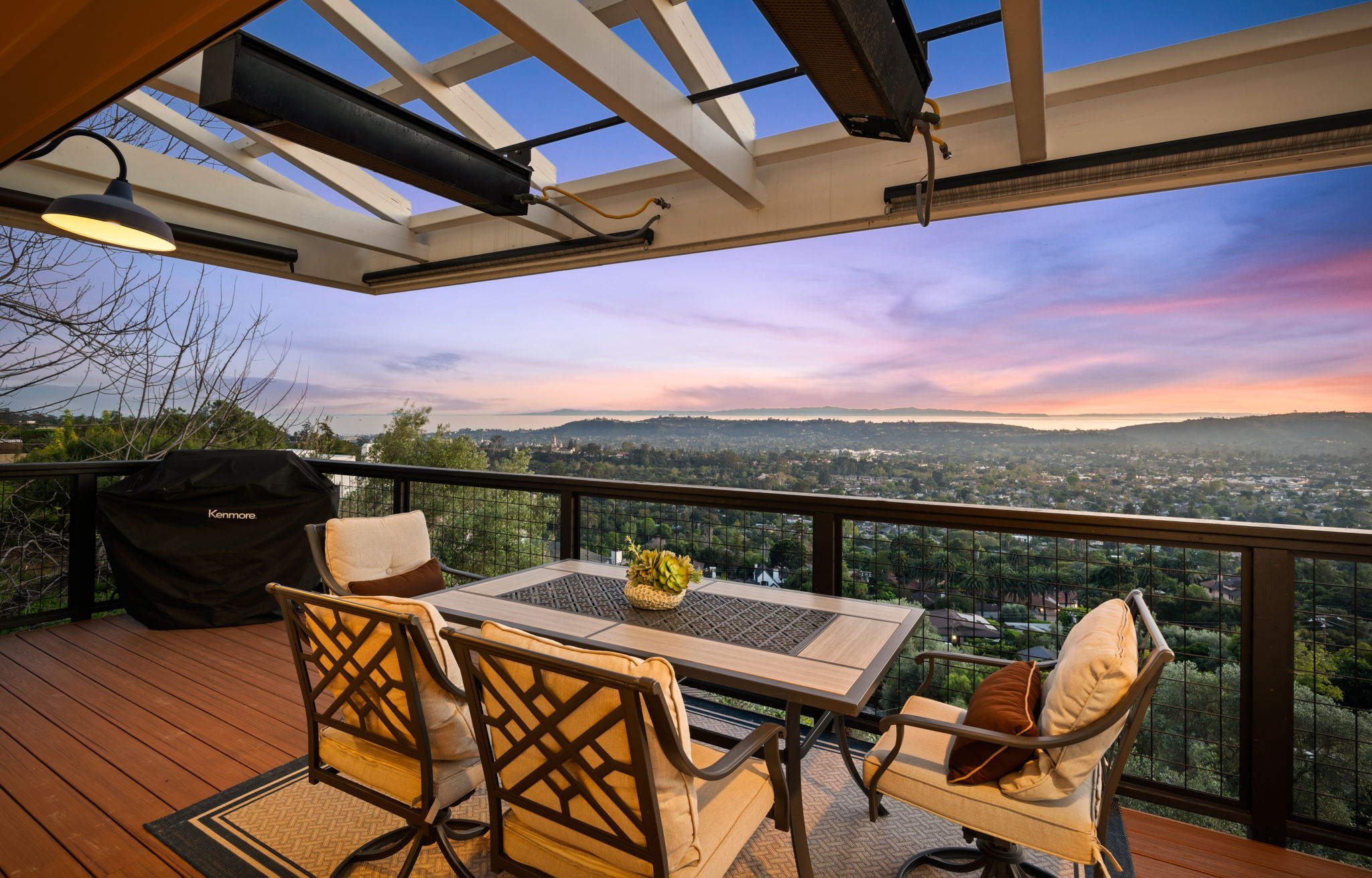 08-Balcony (twilight)