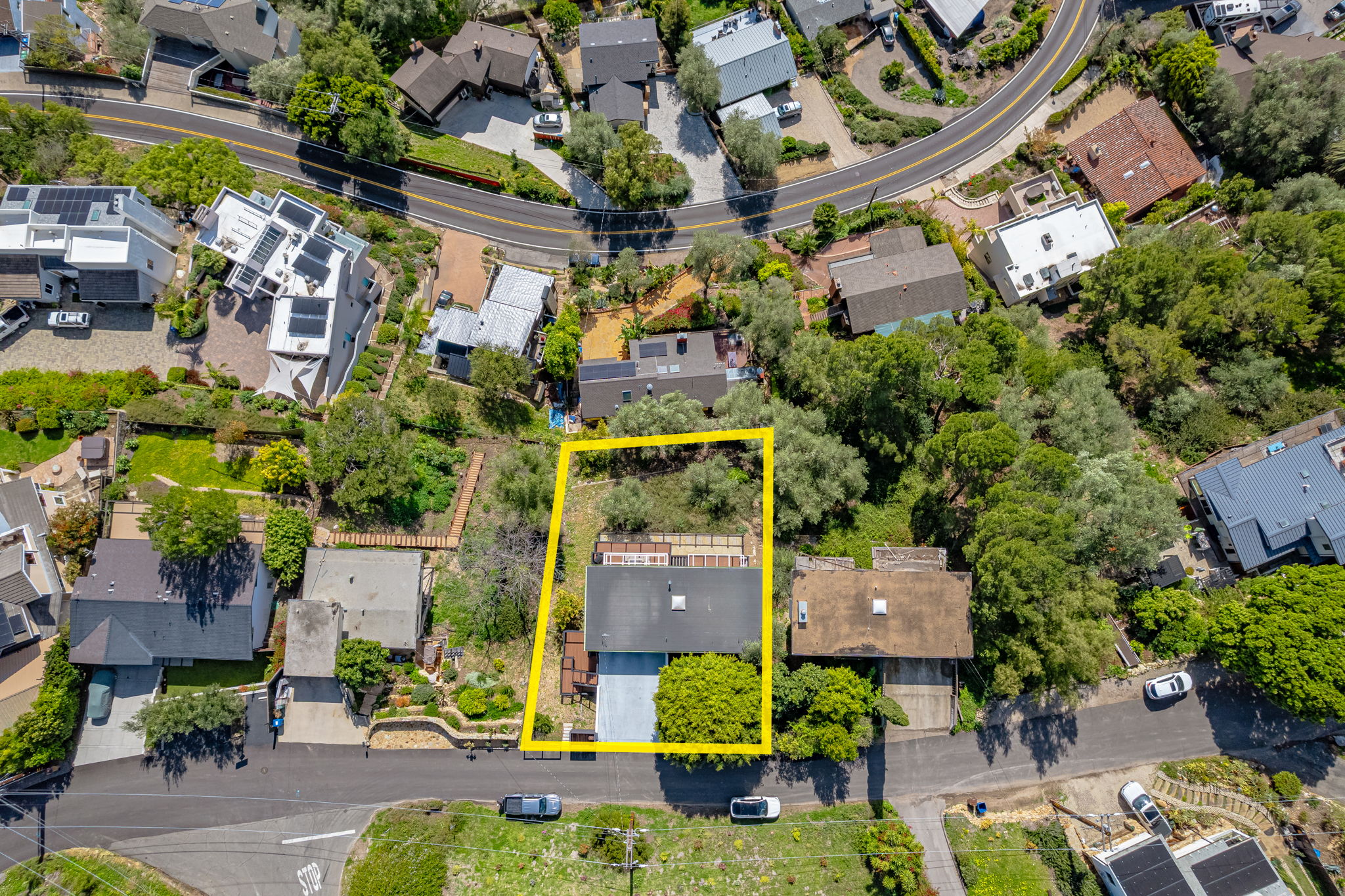 05-2919 Kenmore Pl (Aerial View)