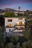 03-Exterior View (twilight)