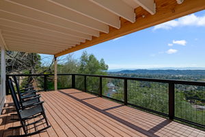 28-Balcony Deck