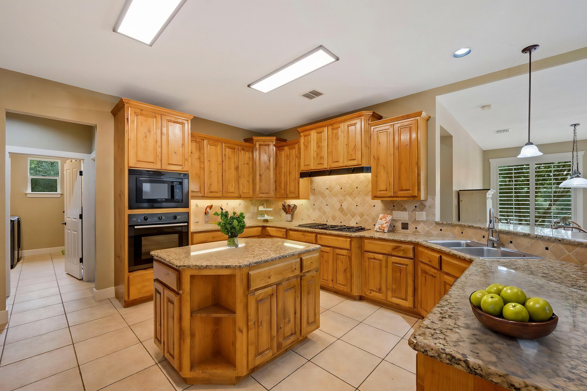 16 virtually staged.jpeg