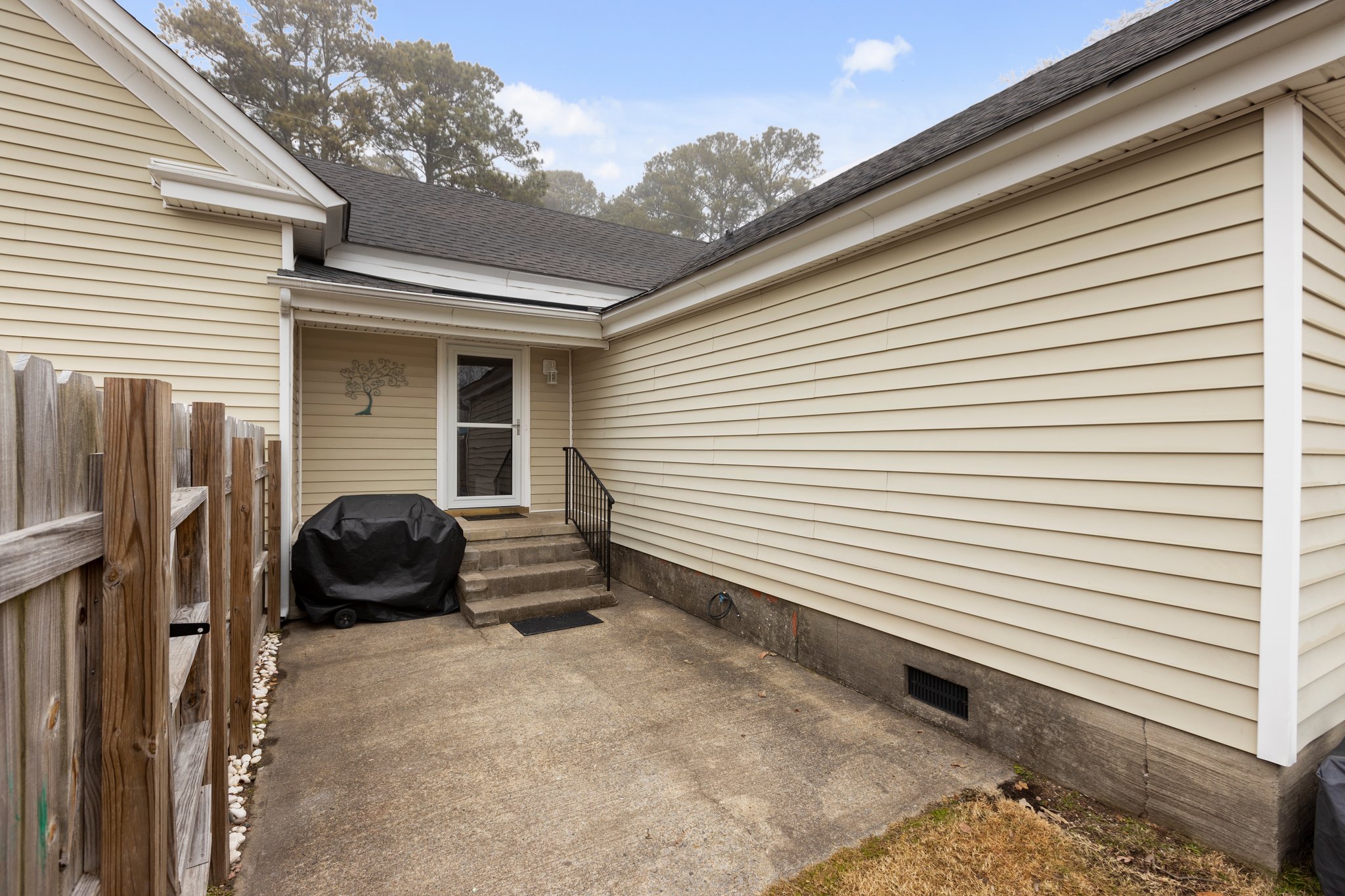 292 Main St, Winterville, NC 28590, USA Photo 13