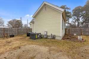 292 Main St, Winterville, NC 28590, USA Photo 14