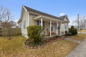 292 Main St, Winterville, NC 28590, USA Photo 3