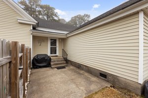 292 Main St, Winterville, NC 28590, USA Photo 12