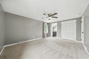  Photo 49