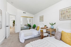 Silverlake Ct-S2207-041.jpg