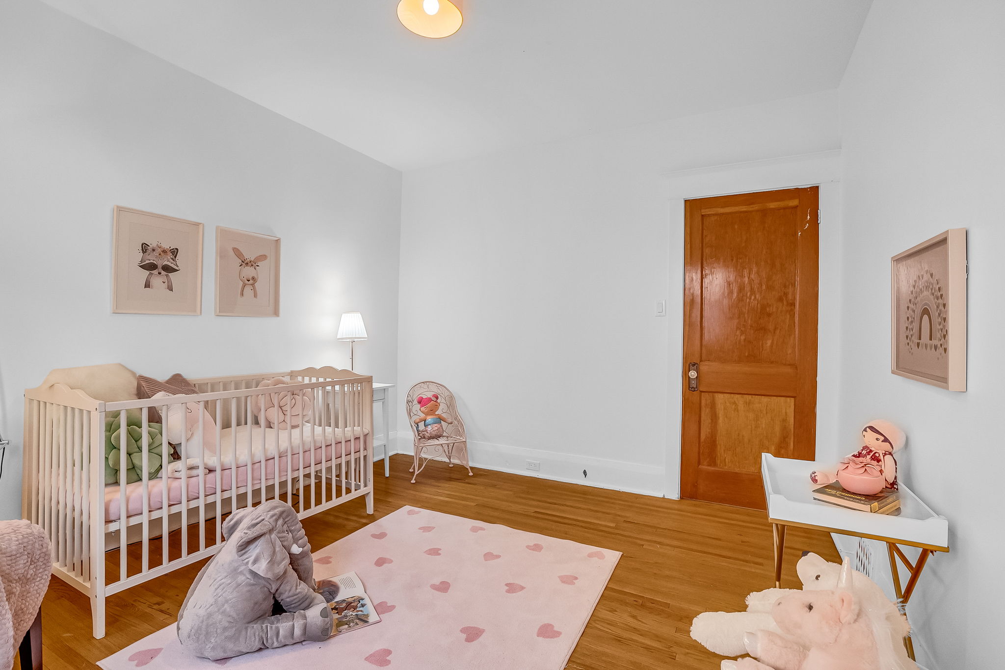29-second bedroom2