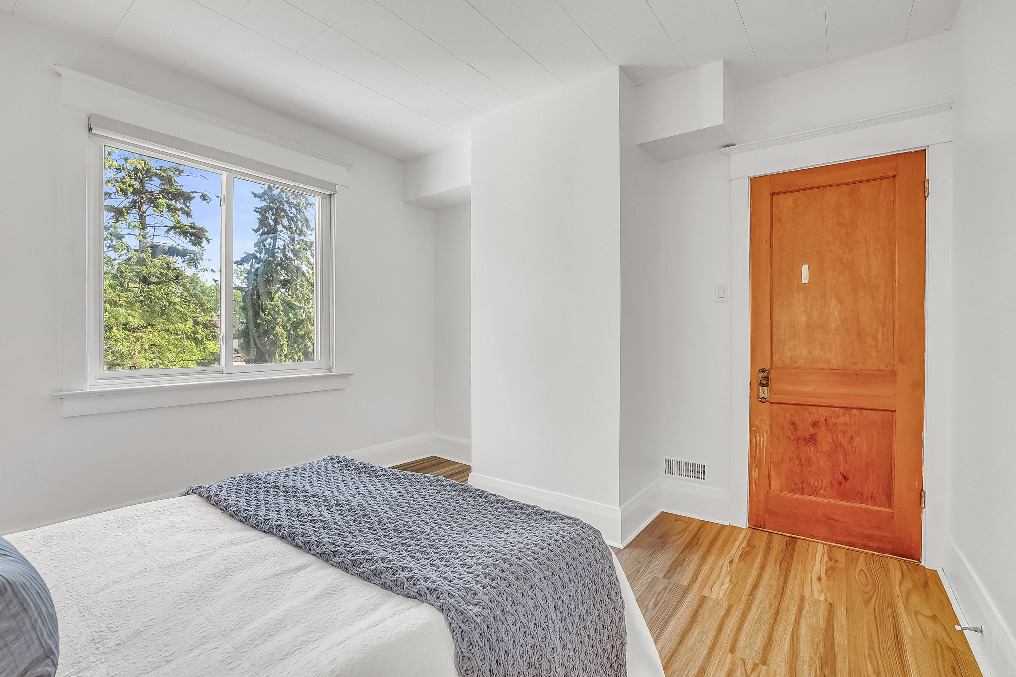 32-third bedroom2