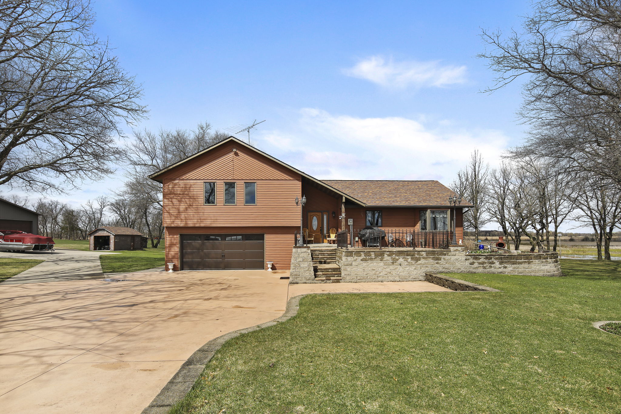  2920 113th Ave, Clear Lake, MN 55319, US