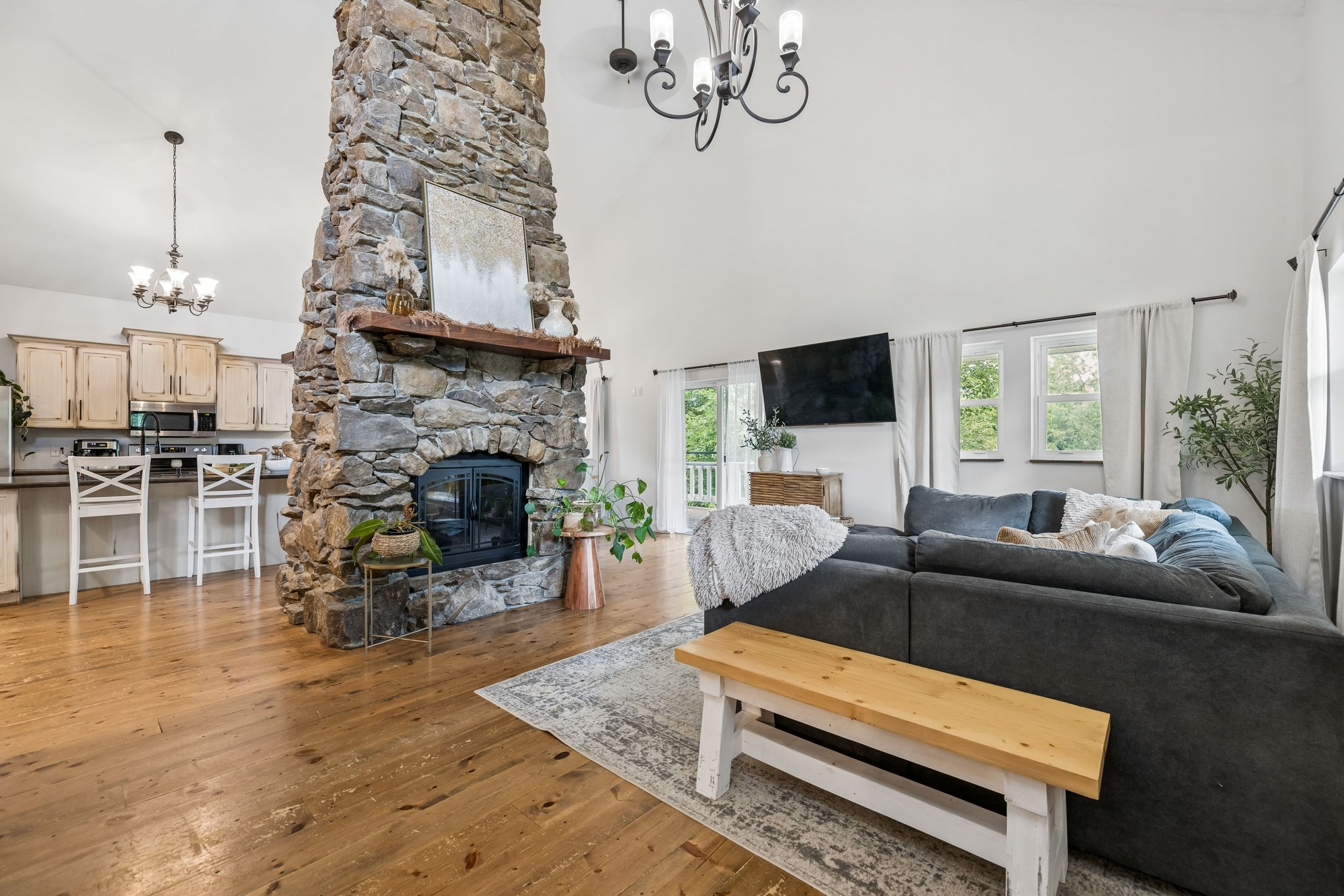 29201 S Golden Pond Rd_004.jpg