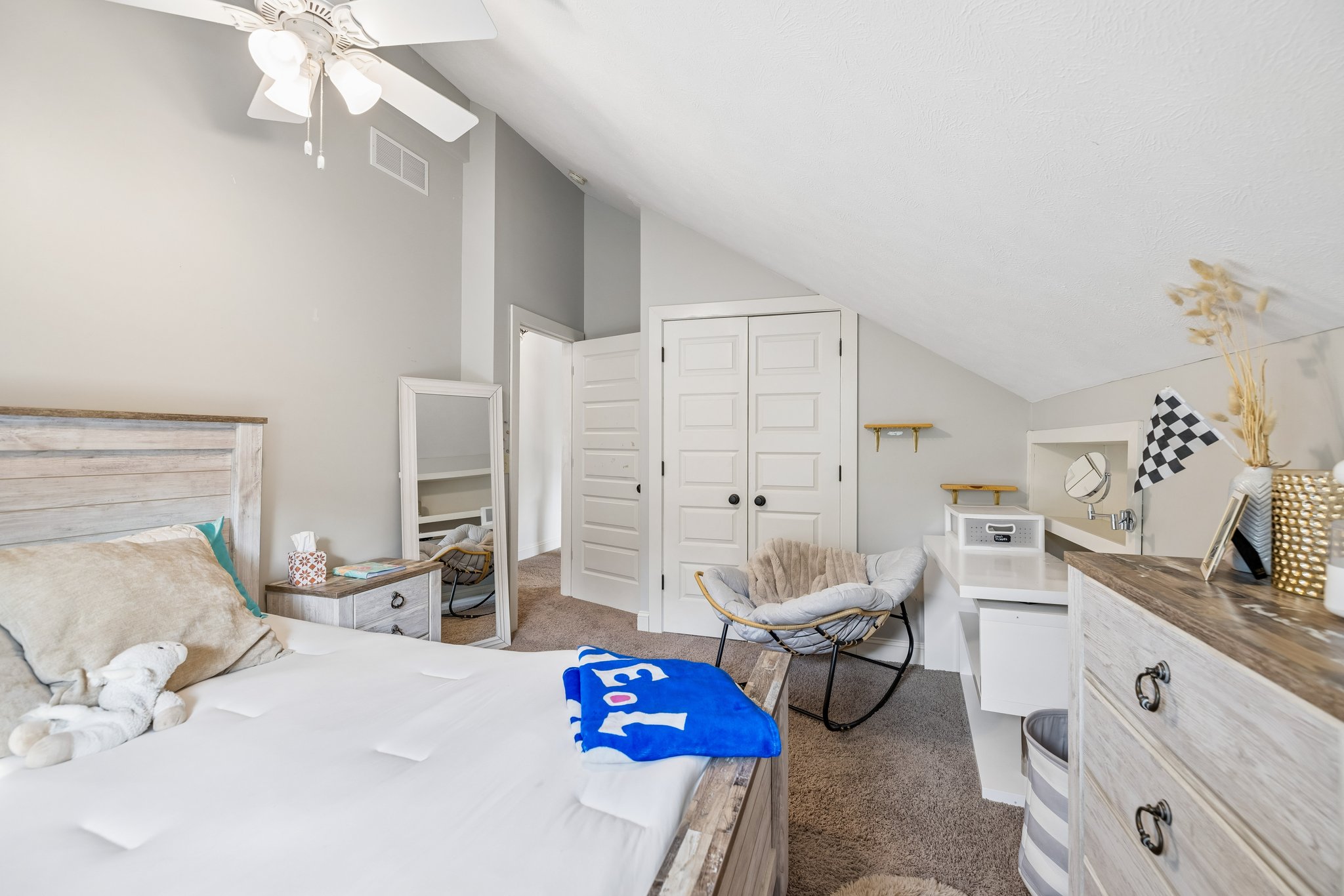 29201 S Golden Pond Rd_022.jpg