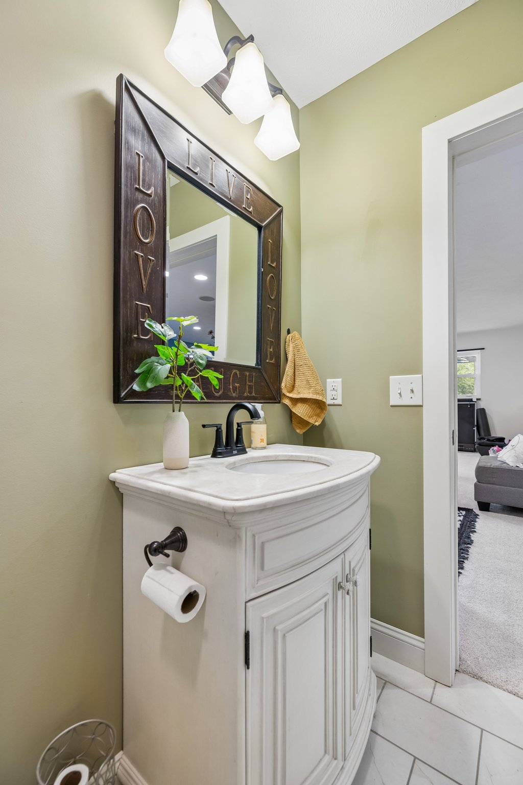 29201 S Golden Pond Rd_038.jpg