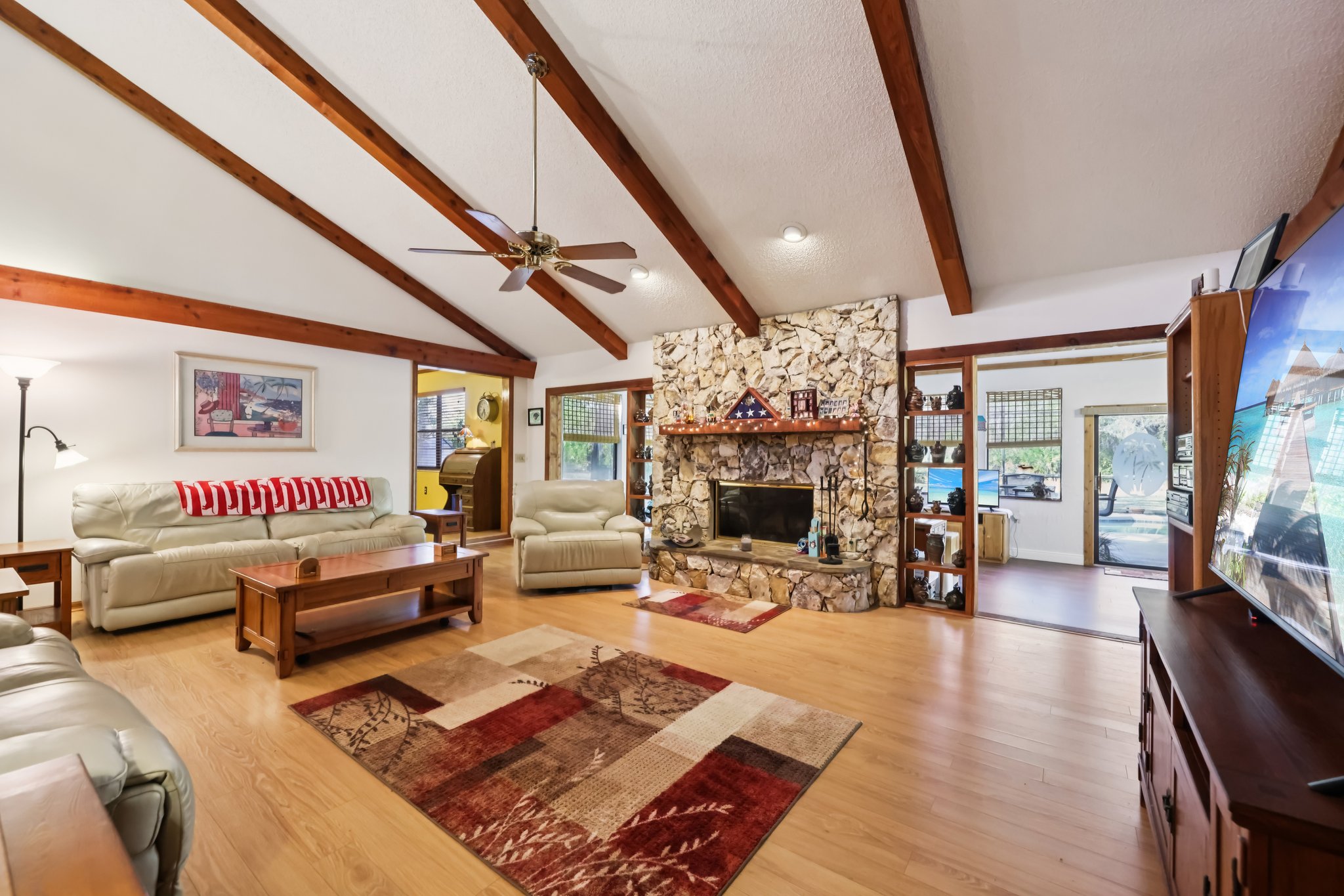 Old Ml-S2002-008.jpg