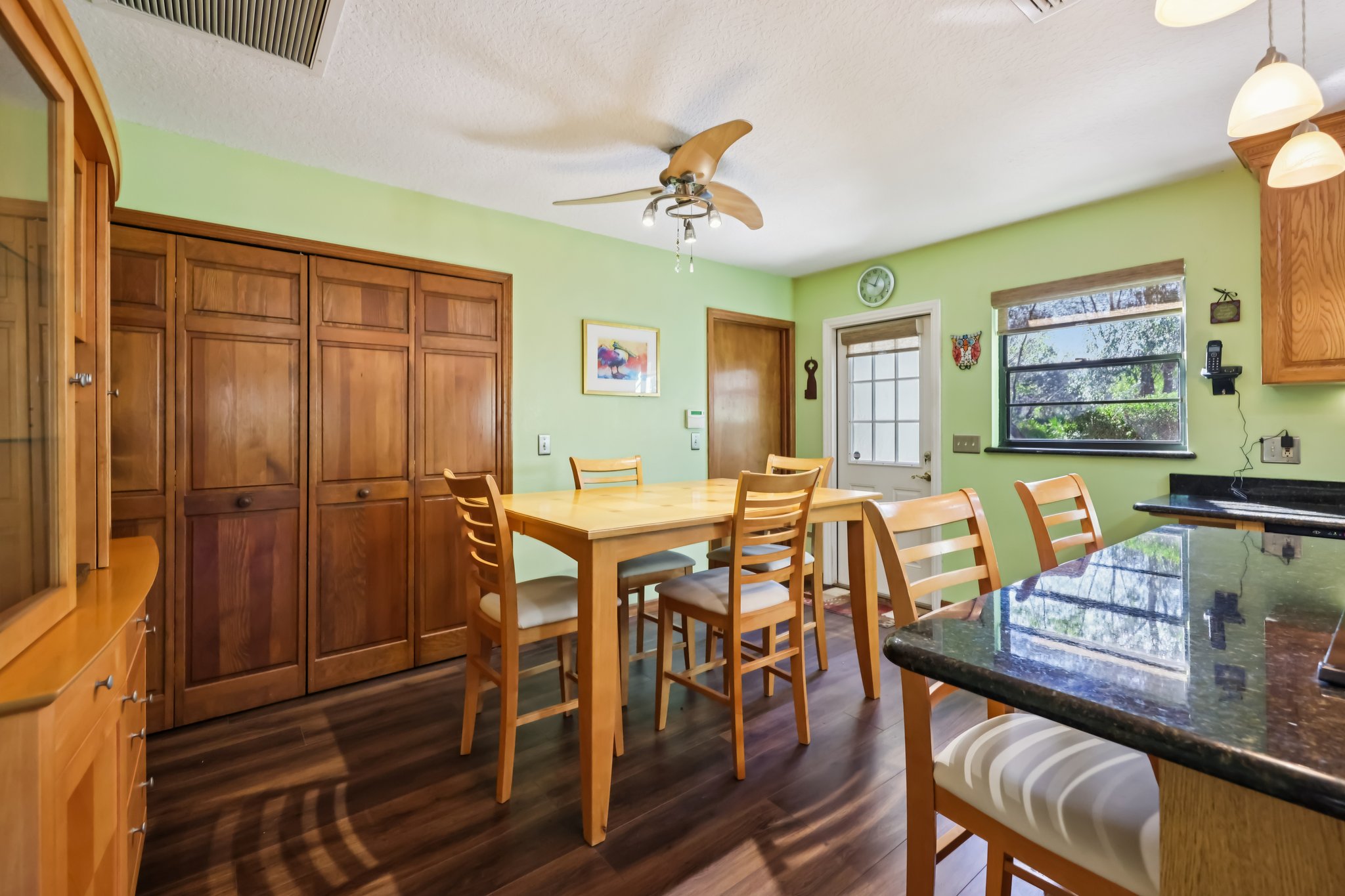 Old Ml-S2002-013.jpg