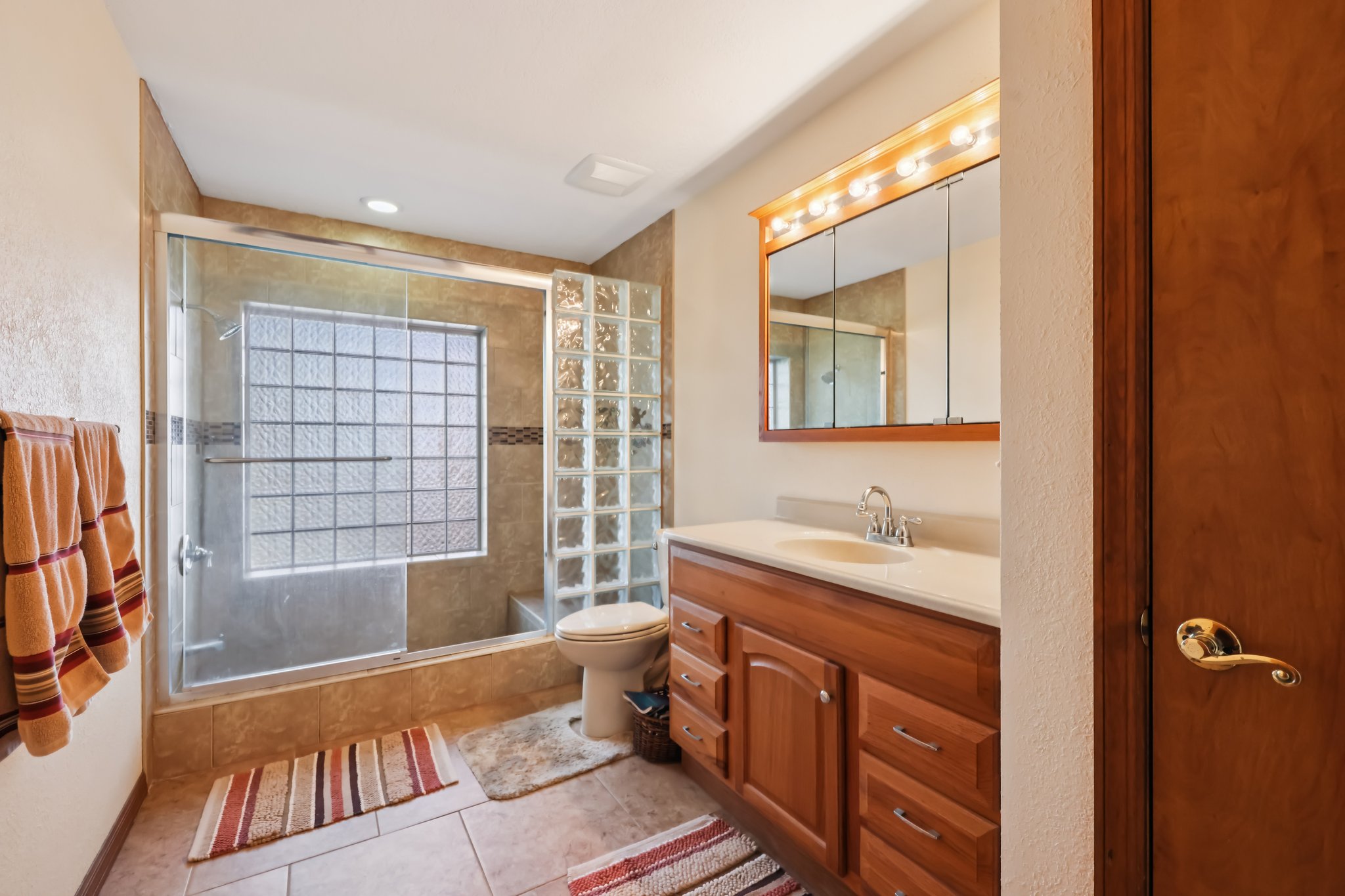 Old Ml-S2002-030.jpg