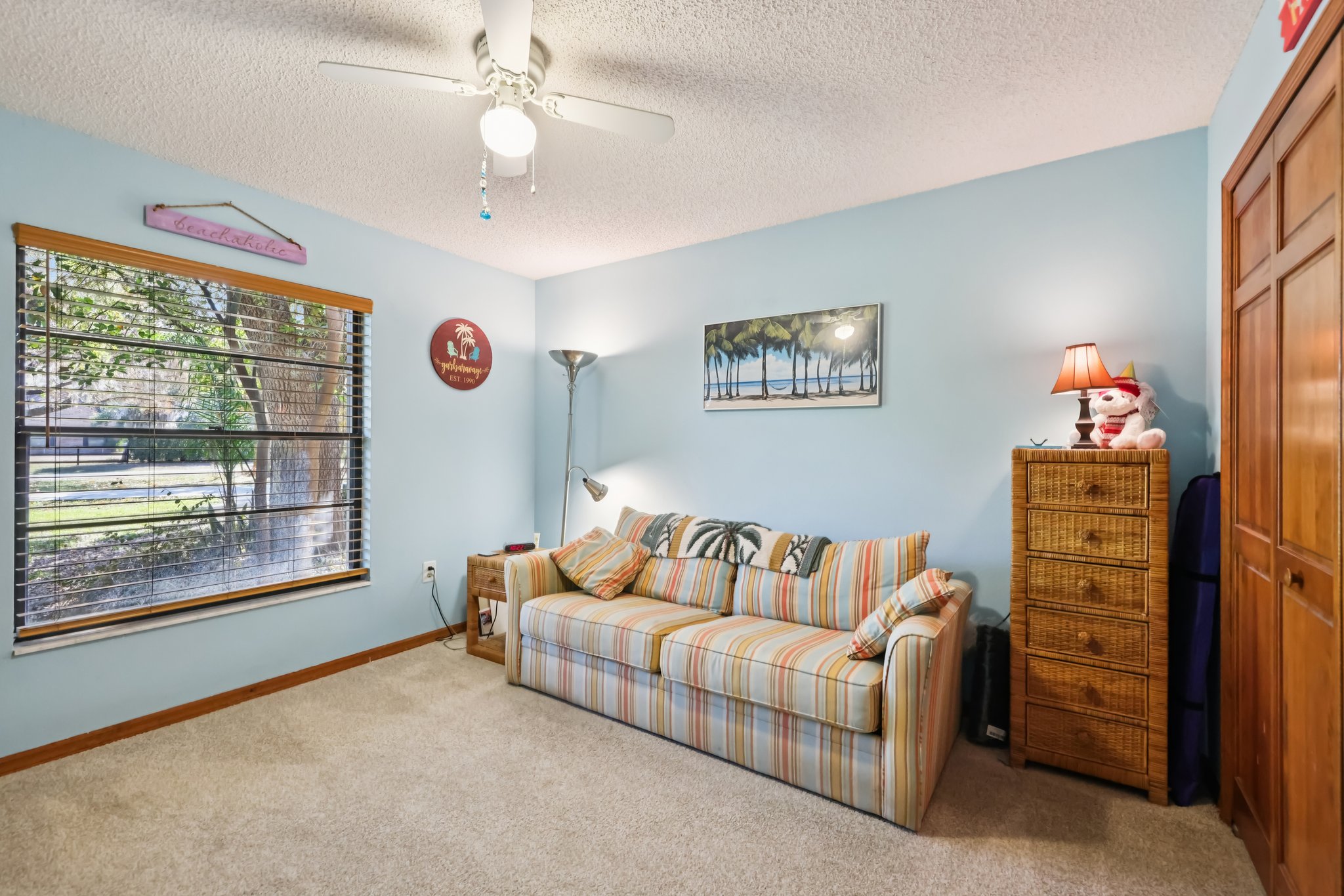 Old Ml-S2002-031.jpg