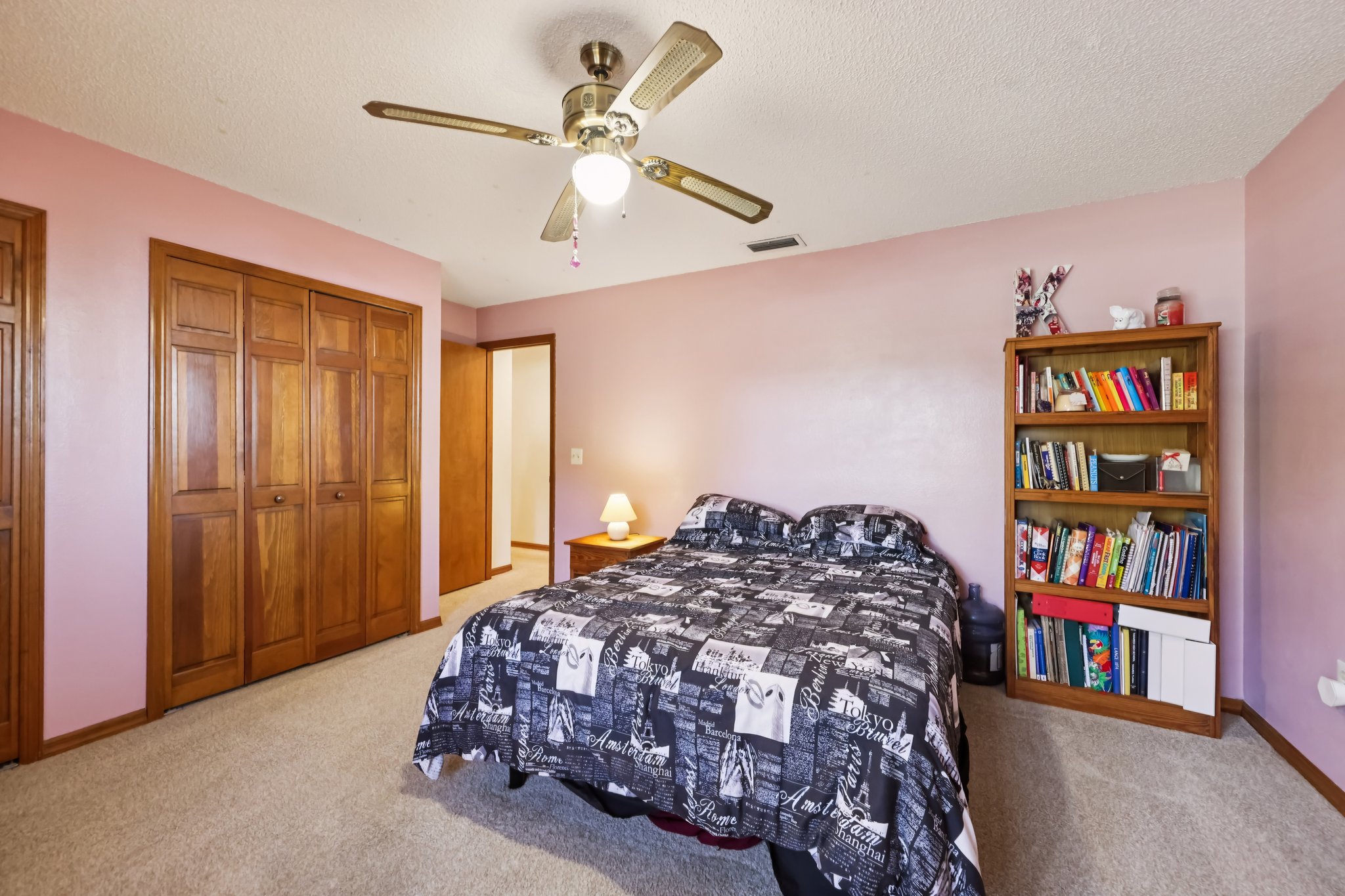 Old Ml-S2002-034.jpg