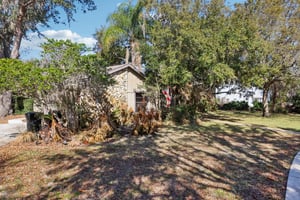 Old Ml-S2002-002.jpg