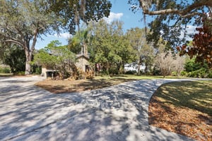 Old Ml-S2002-005.jpg