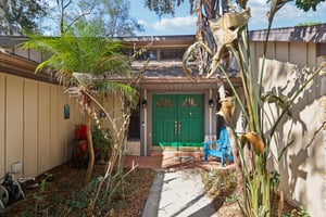 Old Ml-S2002-006.jpg