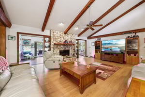 Old Ml-S2002-009.jpg