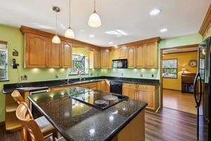 Old Ml-S2002-014.jpg