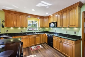 Old Ml-S2002-017.jpg