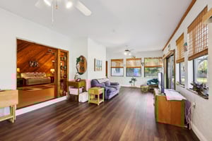 Old Ml-S2002-019.jpg