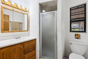 Old Ml-S2002-027.jpg